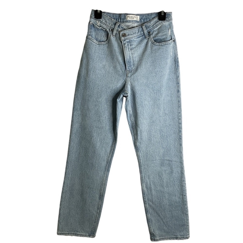 Abercrombie & Fitch The 90s Straight Ultra High Rise Jeans